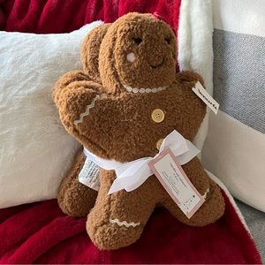 Cupcakes & Cashmere Gingerbread Pillows